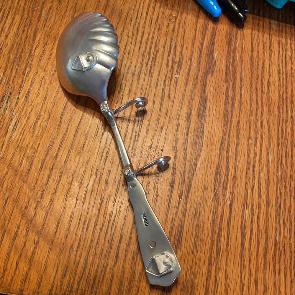 Key ring holder with hooks